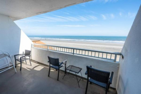 Ocean Annie's Oceanfront Studio w/ Heated Pools!